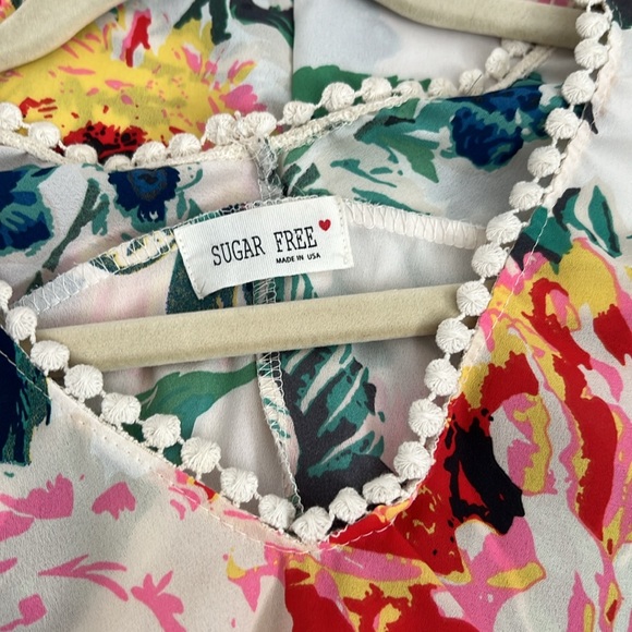 GORGEOUS FORAL TOP - Picture 3 of 4